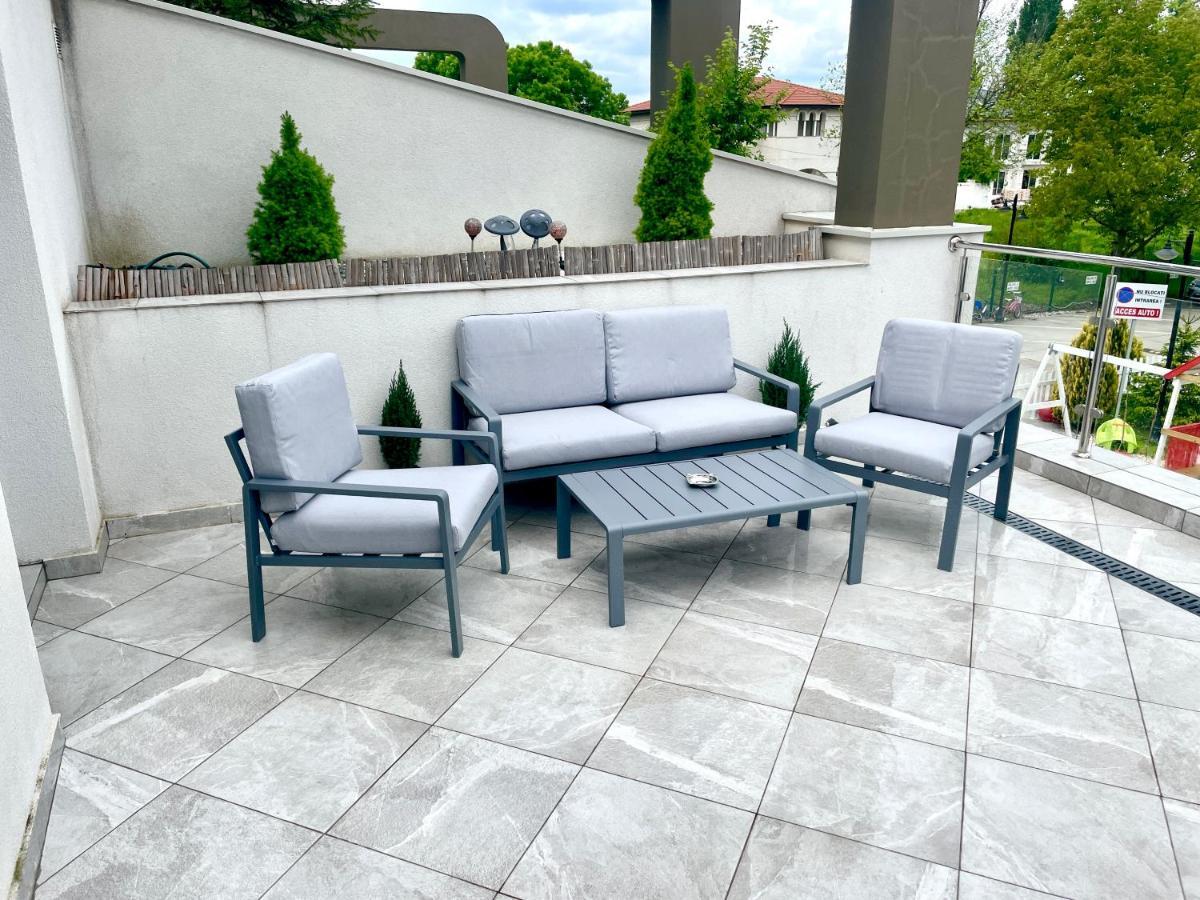 Terrace Apartments Otopeni ! Экстерьер фото